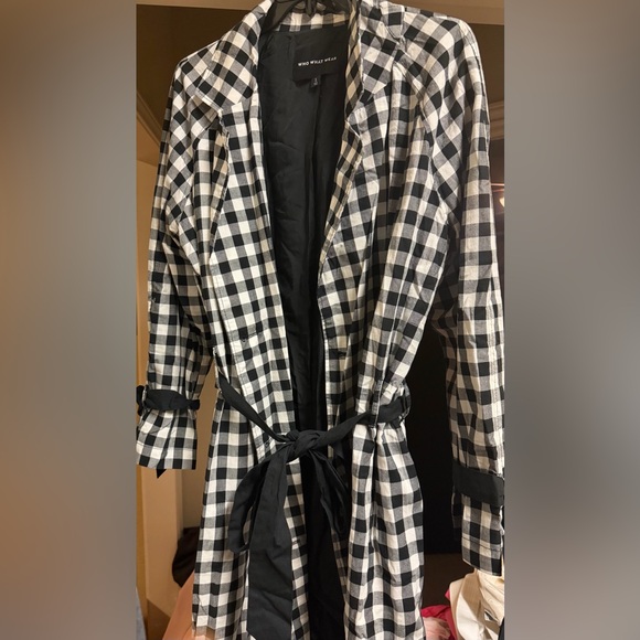 Black & White Gingham Belted Trench Coat - Picture 3 of 6